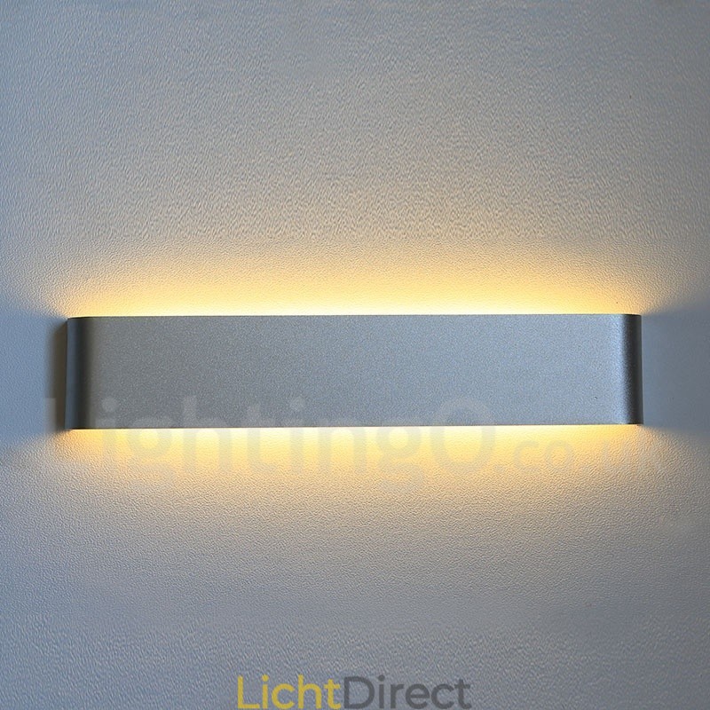 Lange moderne eigentijdse wandlampen en wandlampen voor binnen Metalen wandlamp IP 44 voor badkamer Slaapkamer Woonkamer