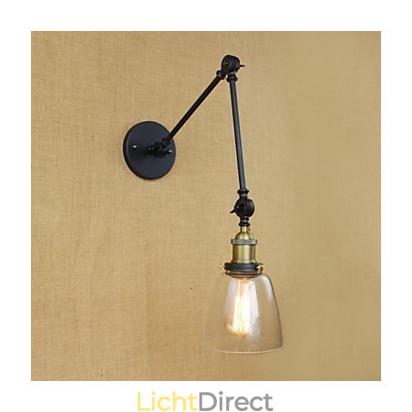 Antieke bronzen decoratieve wandlamp Antieke bronzen decoratieve wandlamp