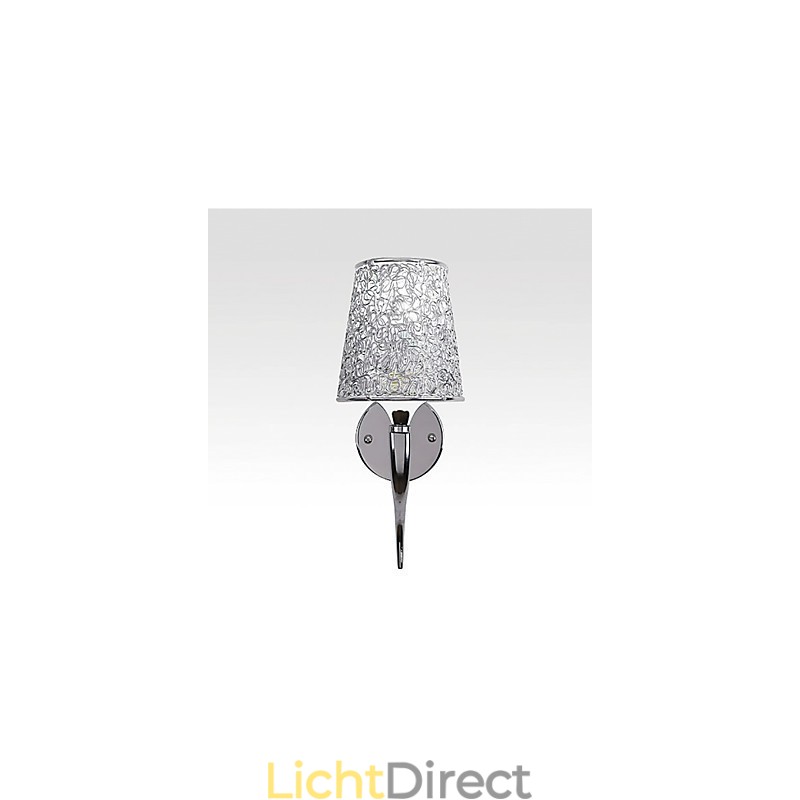 Zilveren bedlamp leeslamp wandlampen loodgieterswerk val achtergrond spiegellicht