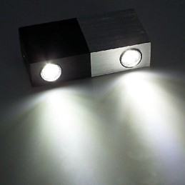 Moderne wandlamp met half zilveren half zwarte chique design kubusvormige behuizing 2 s