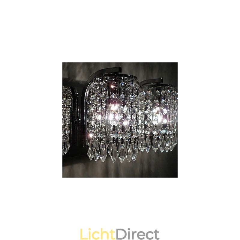 Moderne wandlamp met kristallen hangers en 2 lampen in gepolijst chroom