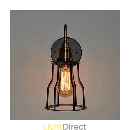 Minimalistische artistieke wandlamp met zwarte metalen skeletkap Minimalistische artistieke wandlamp met zwarte metalen skeletkap