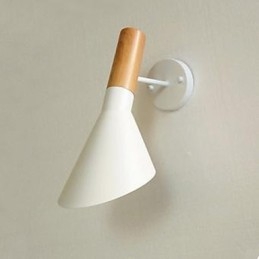 Moderne eenvoudige woonkamer bed smeedijzer imitatie hout wandlamp