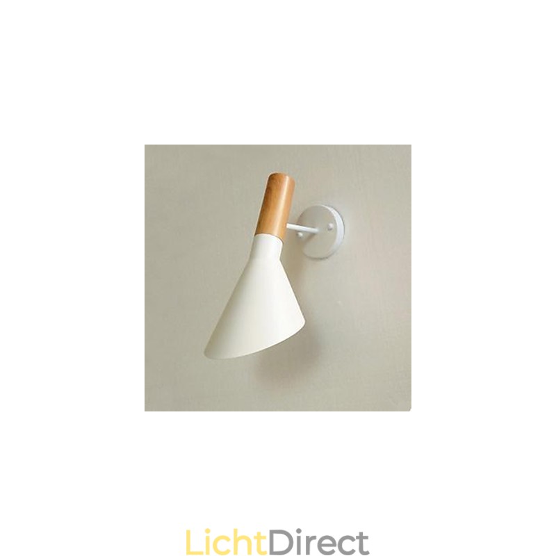 Moderne eenvoudige woonkamer bed smeedijzer imitatie hout wandlamp