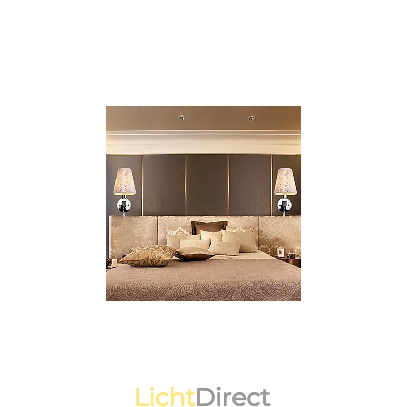 Moderne, eigentijdse, gegalvaniseerde landelijke wandlamp met sfeerverlichting