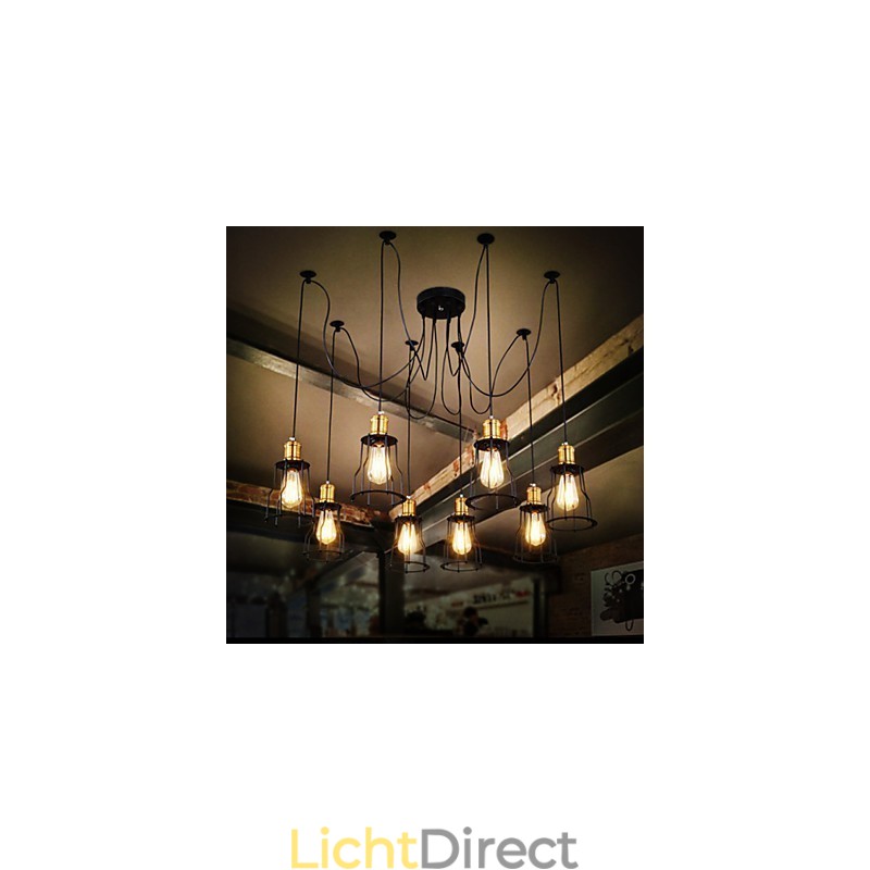 Landontwerpers schilderen metalen kroonluchter