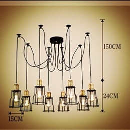 Landontwerpers schilderen metalen kroonluchter