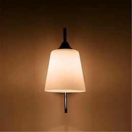Moderne minimalistische glazen nachtkastje gangpad hotelkamer wandlamp