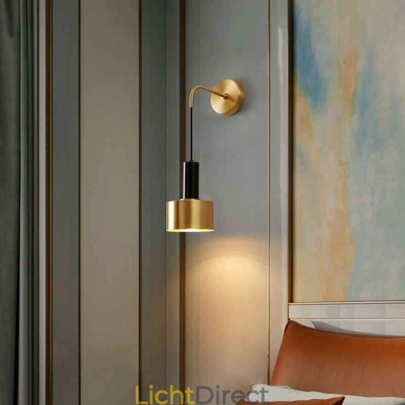 Moderne wandlamp zwart goud contrasterende kleur wandlamp