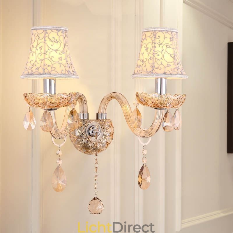 Elegante kristallen wandlamp in Europese stijl, gangpad