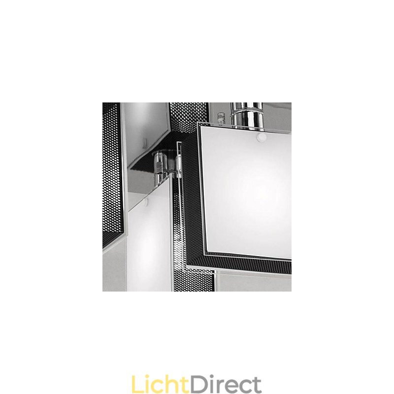 Moderne, eigentijdse, verchroomde metalen inbouwkast