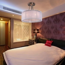 Moderne inbouwspot van acryl met 3 lampen in cilindervorm