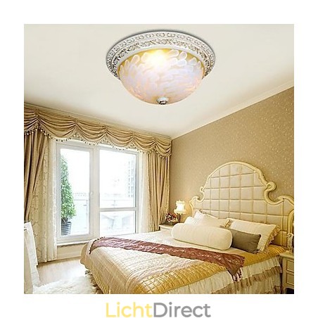 Witte plafondlamp met patroon van glashars en goudkleurig snijwerk in Europese stijl Witte plafondlamp met patroon van glashars en goudkleurig snijwerk in Europese stijl