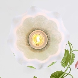Valentijnsdag De rozentuin Bloemen en planten absorberen koepellicht