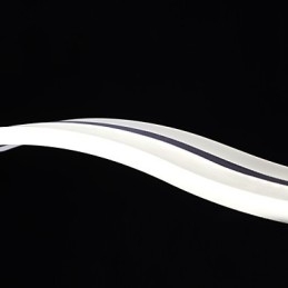 Moderne, eigentijdse hanglamp van chroom