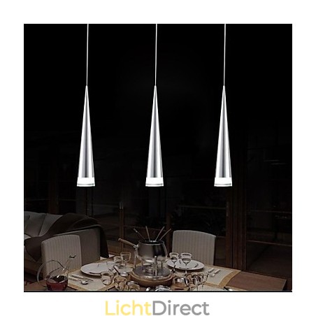 Moderne, eigentijdse hanglamp van chroommetaal Moderne, eigentijdse hanglamp van chroommetaal
