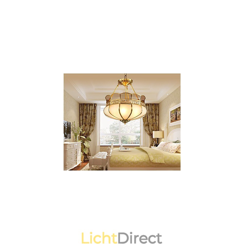 De klassieke koperen semi-plafondlamp Koperen veranda