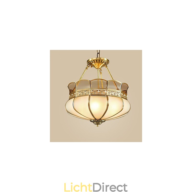 De klassieke koperen semi-plafondlamp Koperen veranda