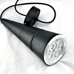 Moderne, eigentijdse metalen hanglamp met wereldbolschildering