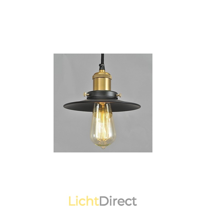 Hanglamp van metaal in landelijke mini-stijl