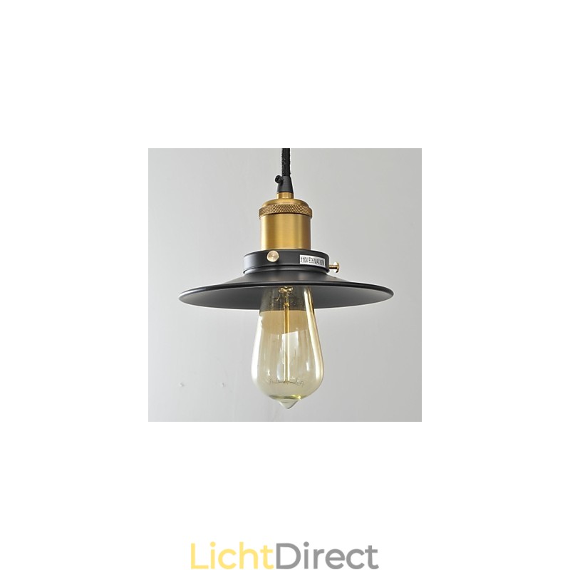 Hanglamp van metaal in landelijke mini-stijl
